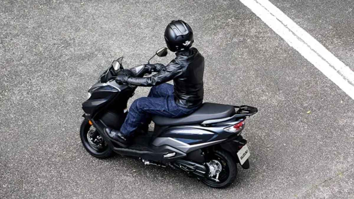 58 की माइलेज, 13 कलर ऑप्शन, Suzuki का डैशिंग Burgman Street स्कूटर