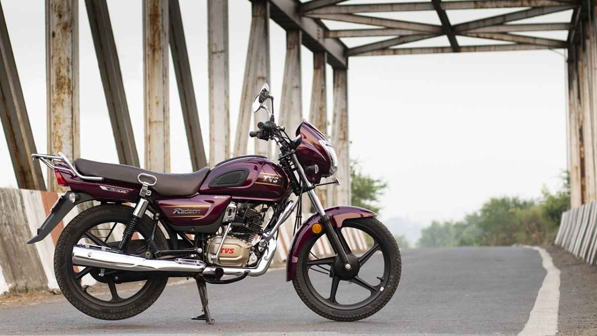 65 kmpl की माइलेज, 69 हजार है कीमत, TVS की बाइक देख फिदा हुए लोग