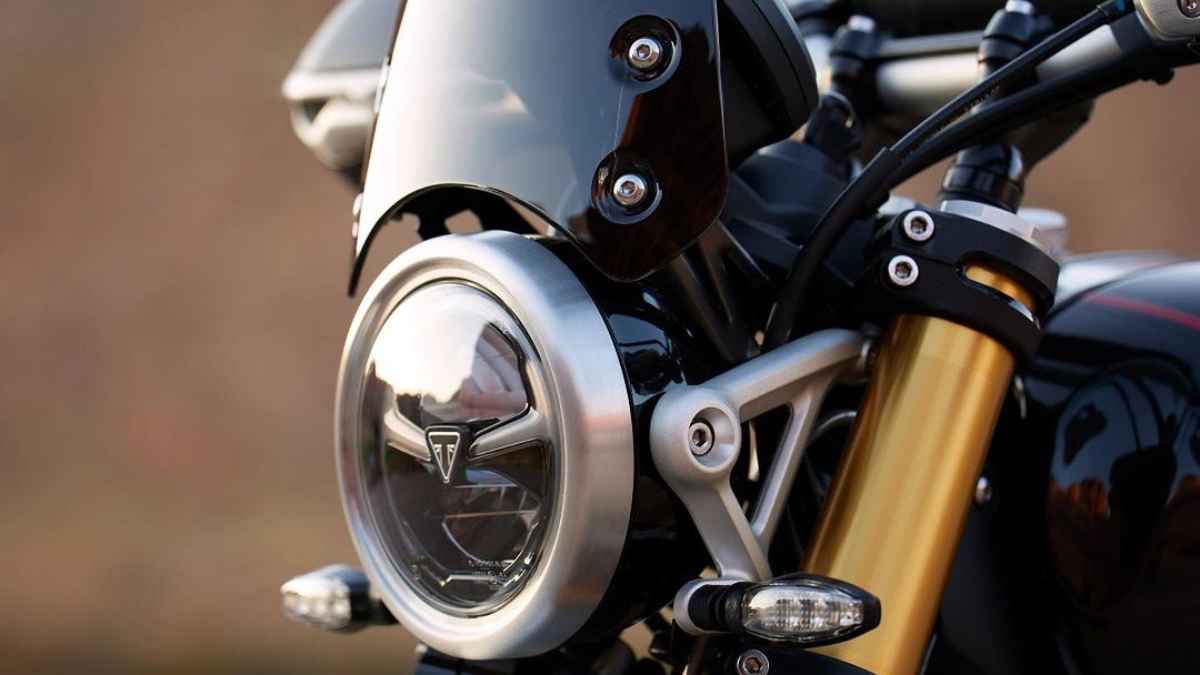 Triumph Scrambler 1200: नए रंग रूप में आई बाइक, 6-स्पीड गियरबॉक्स से मिलेगी हाई स्पीड