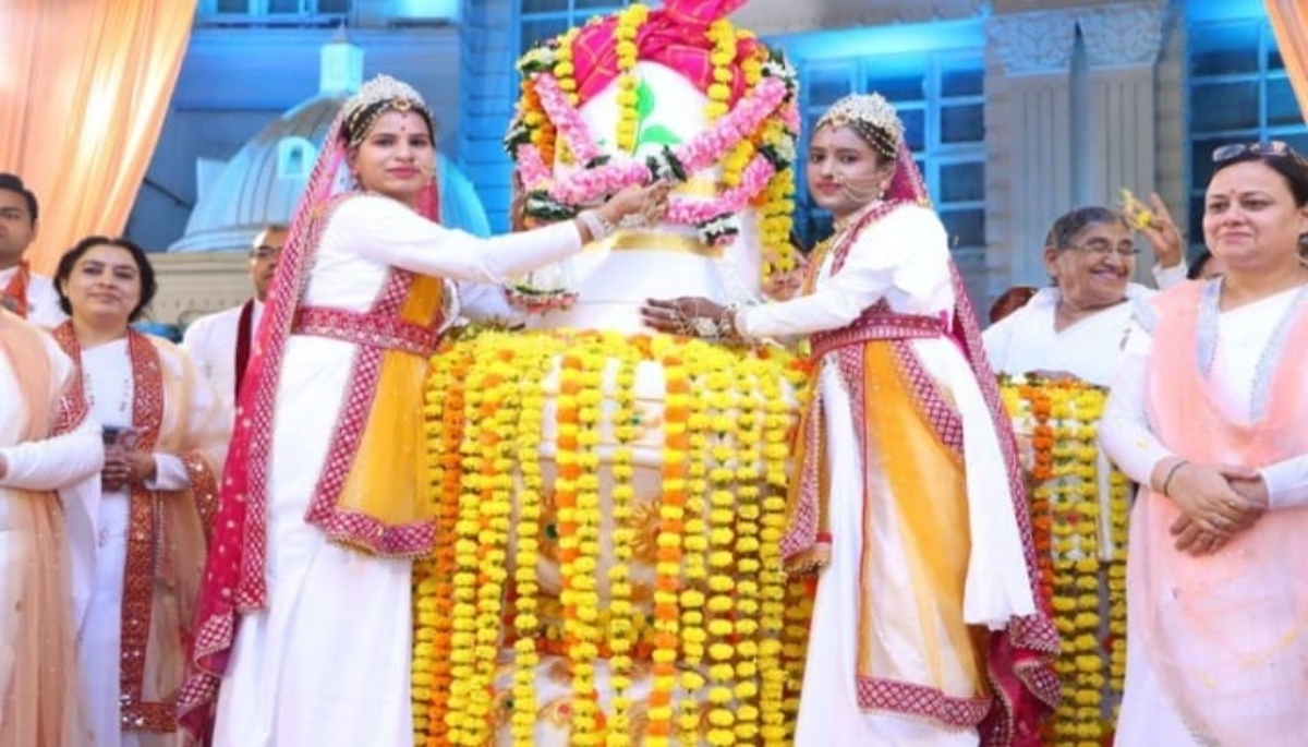 Two Sisters Married With Lord Shiva In Bhopal