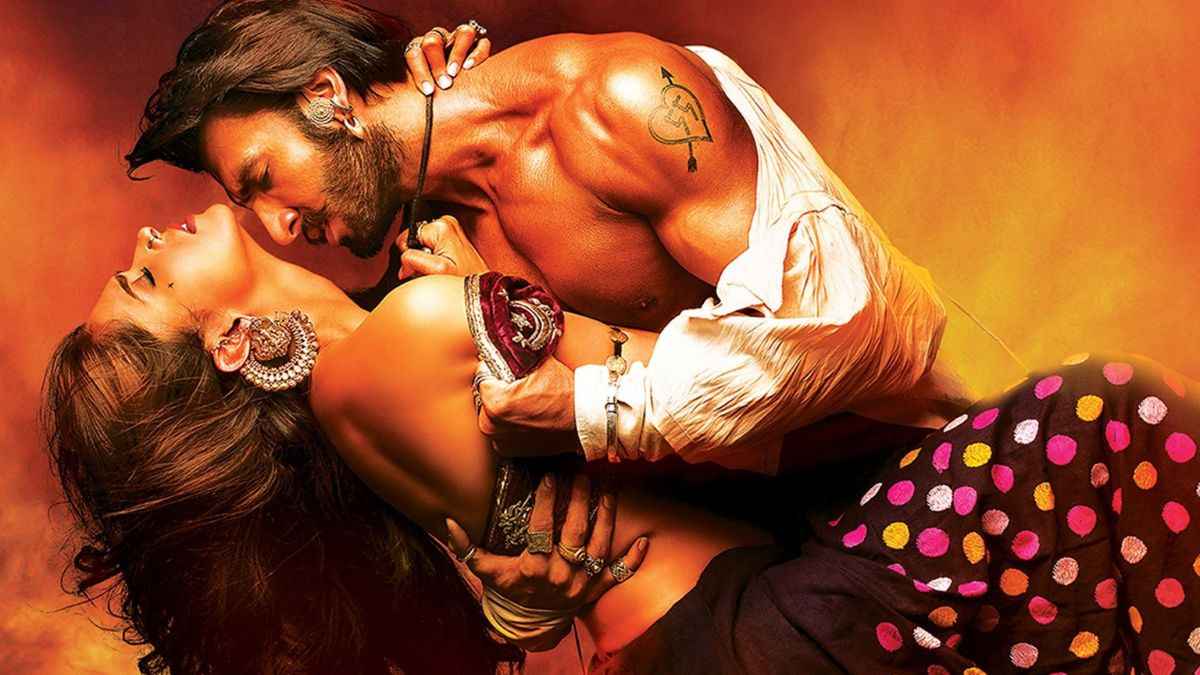 जब पत्थर पड़ने के बाद भी एक-दूजे को Kiss करते रहे Ranveer-Deepika, Bhansali के भी उड़ गए थे होश