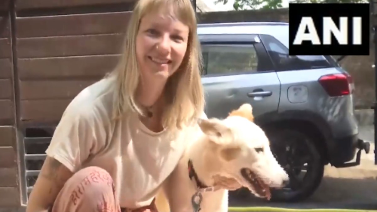 Varanasi female street dog, Female Dog Get Passport, Varanasi Streat Dog Go to Netherlands, Varanasi News, UP News