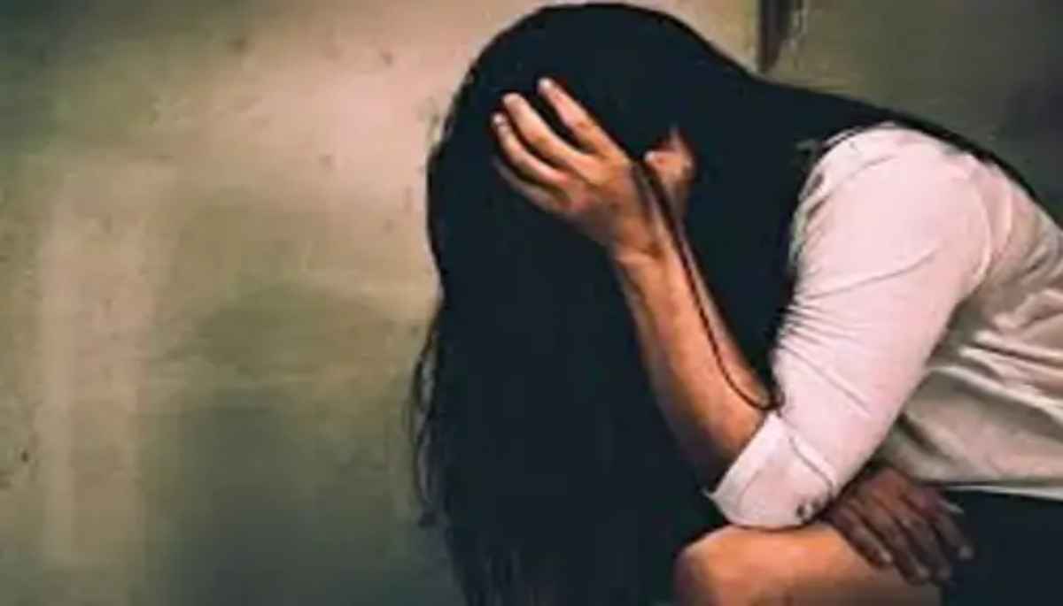 मां का दोस्त दो साल से नाबालिग के साथ करता था रेप, बड़ी बहन ने दर्ज कराई FIR