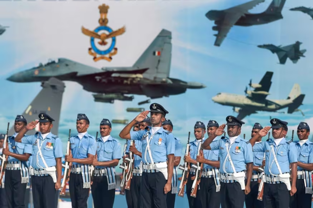 Indian Navy, Indian Air Force, new flag, prayagraj