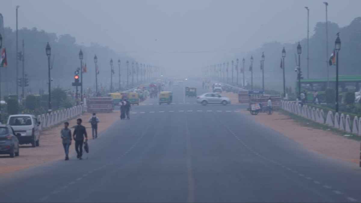 नहीं सुधर रहे दिल्ली NCR के हालात, AQI पहुंचा 245, तमाम कोशिशें हो रहीं नाकाम