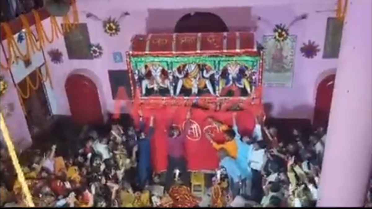 देश का एक अनोखा मंदिर, जहां लोग पूजा करने के बाद छोड़ते हैं कबूतर, तुरंत पूरी होती हैं मन्नतें