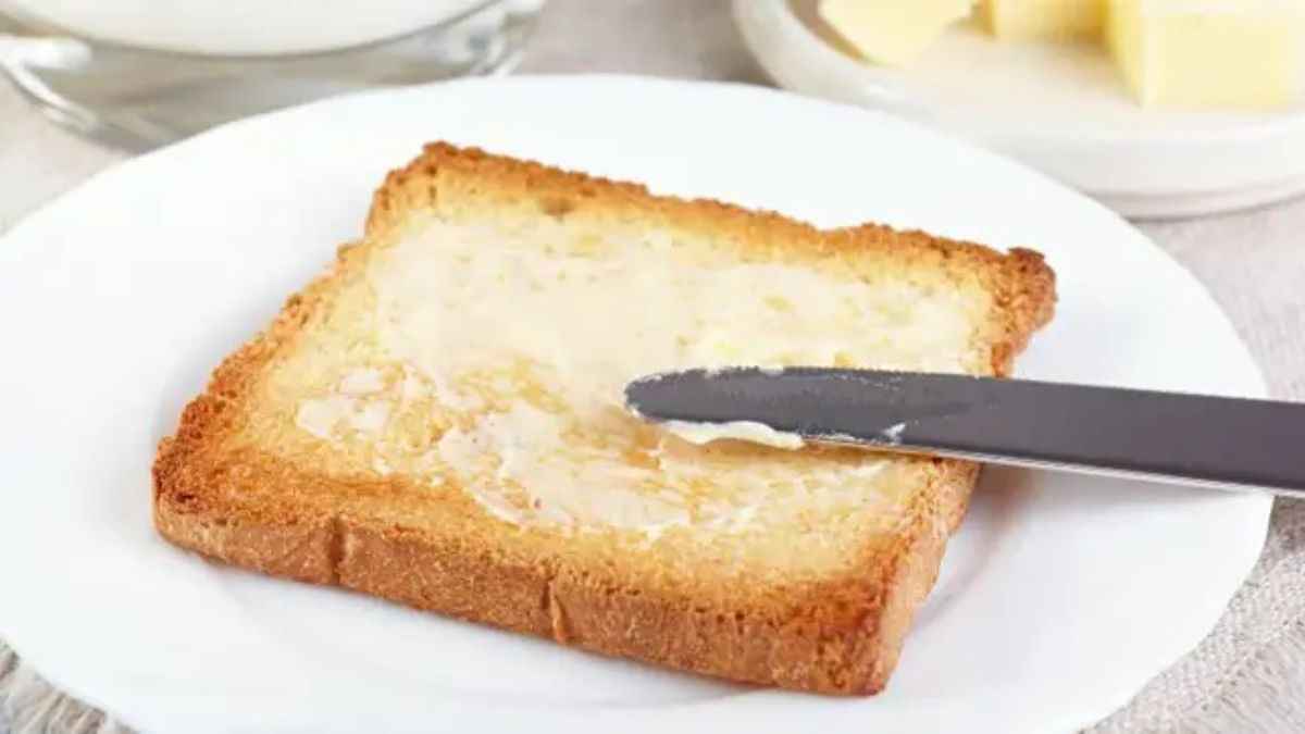 White butter and yellow butter difference in india,White butter and yellow butter difference in hindi,amul white butter amul unsalted butter vs white butter,what is yellow butter,difference between white butter and unsalted butter difference between makhan and butter in hindi,yellow butter amul