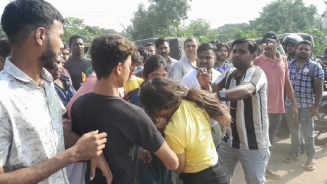 Girls Fight Publically