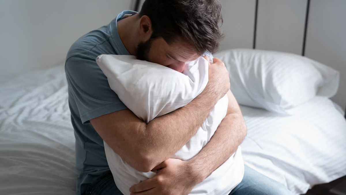 क्या होता है नाइट फॉल या स्वप्नदोष? इसका आना सही या गलत, वो हर बात जो जानना है जरूरी