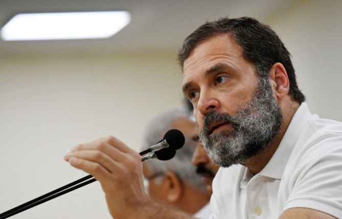 राहुल गांधी ने बताई हिन्दू की परिभाषा, लिखा - भय से मुक्त होकर सत्य के समुद्र में समा जाने वाला ही असली हिन्दू