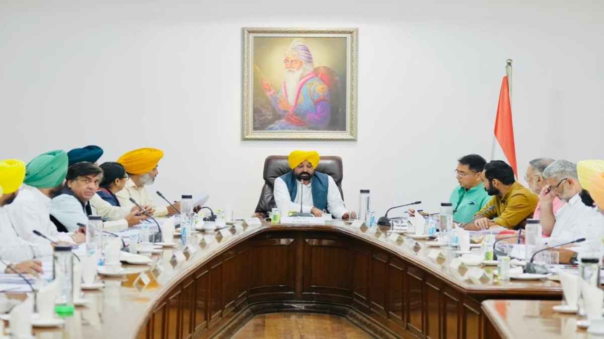 पंजाब के नौजवानों को CM भगवंत मान ने दिया दिवाली का तोहफा, कैबिनेट की बैठक में नई भर्तियों को लेकर बड़ा फैसला