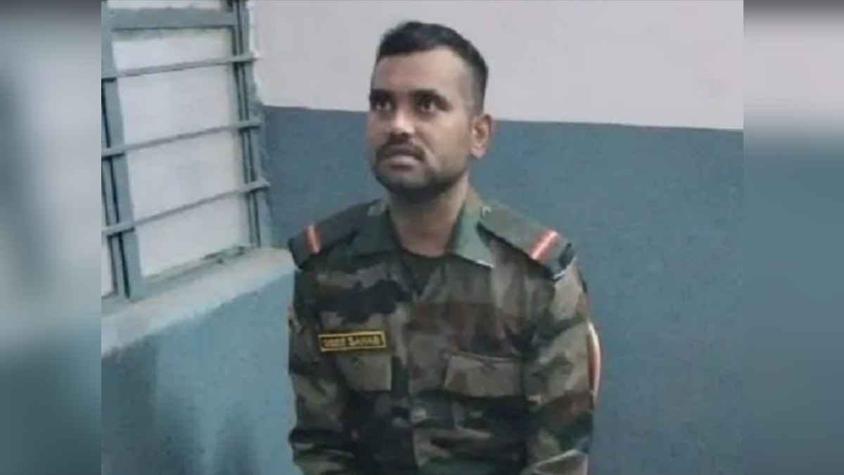 आर्मी की वर्दी पहने मिलिट्री एरिया में मजे से घूम रहा था संदिग्ध व्यक्ति, गिरफ्तार, पास से मिलीं कई फर्जी आईडी