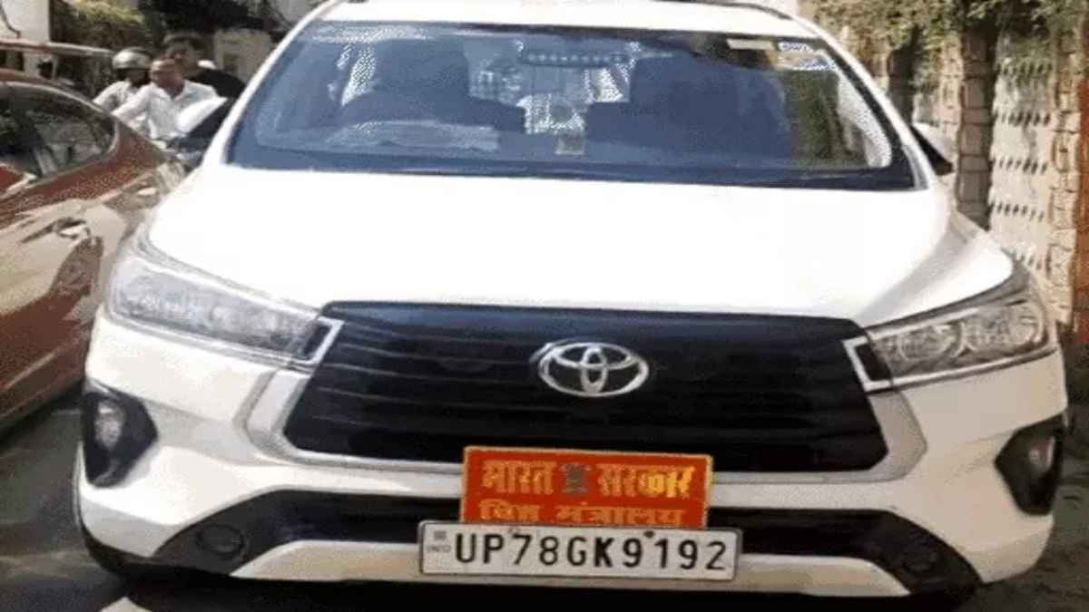उत्तर प्रदेश में मयूर ग्रुप के ठिकानों पर इनकम टैक्स की छापेमारी, सुबह 6 बजे से चल रही चैकिंग