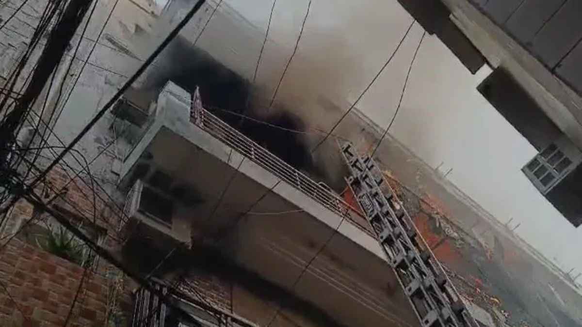 Delhi Fire, Delhi Fire, Child Rescue