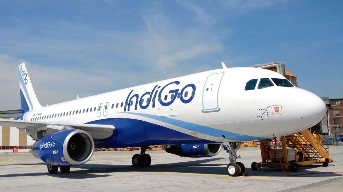 Indigo का सफर महंगा, आज से 1000 रुपये तक एक्स्ट्रा फ्यूल चार्ज वसूल करेगी एयरलाइन