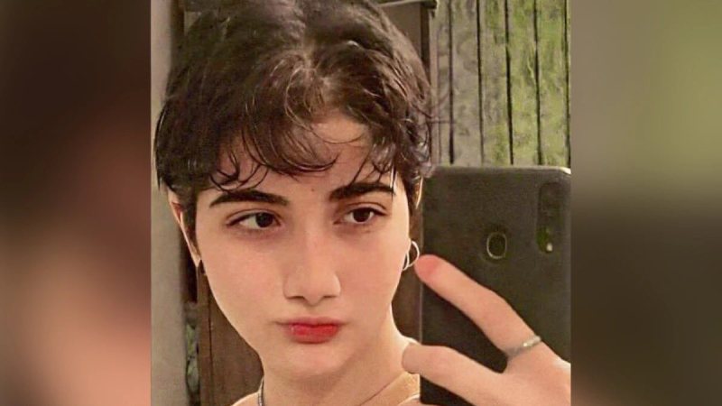 iran 16 year old girl beaten up for not wearing hijab at metro station