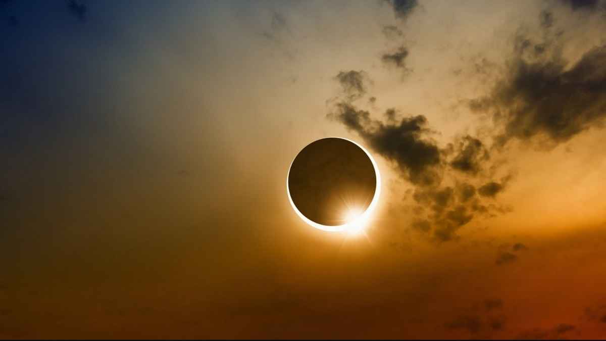 सूर्यग्रहण आज, जानें दुनिया में कहां-कहां दिखेगा? देखेंगे तो भूलकर भी न करिएगा यह गलतियां