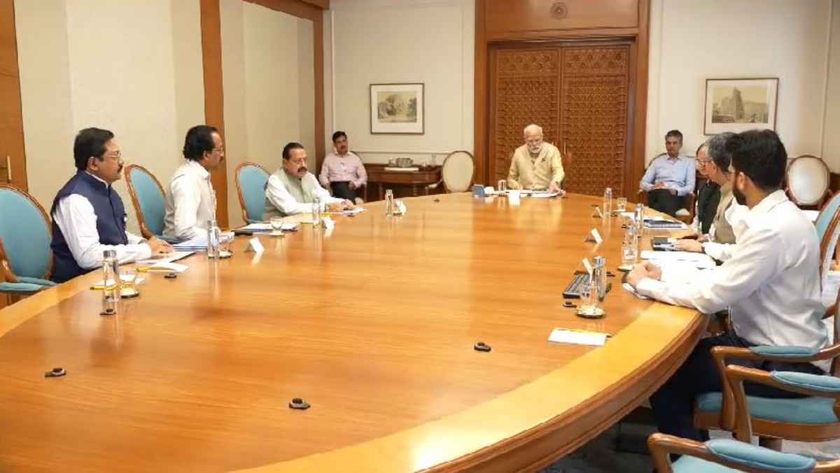 गगनयान मिशन की तैयारियों की समीक्षा, PM MODI बोले-2040 तक चांद पर जाएंगे भारतीय