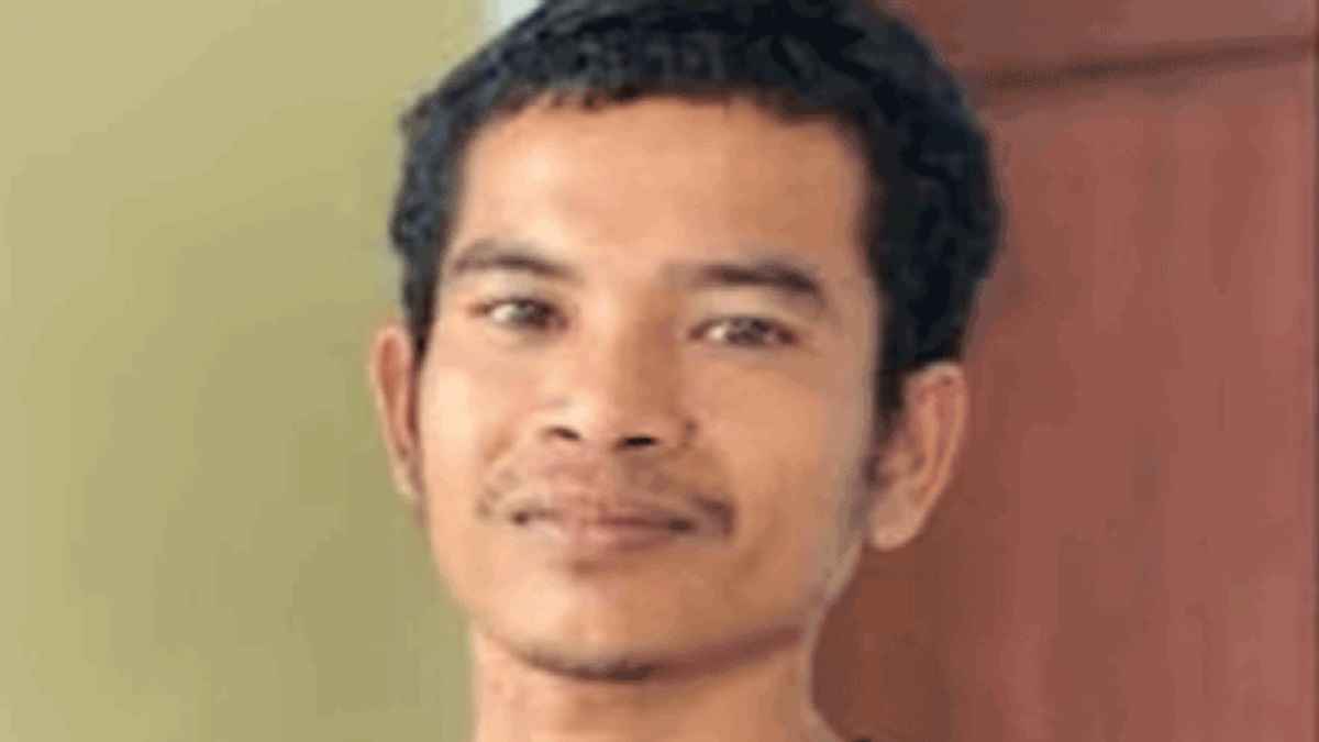 आसमान से गिरे एक पत्थर ने शख्स को बनाया करोड़पति, रातों-रात पलट गई किस्मत
