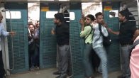 mumbai local viral video