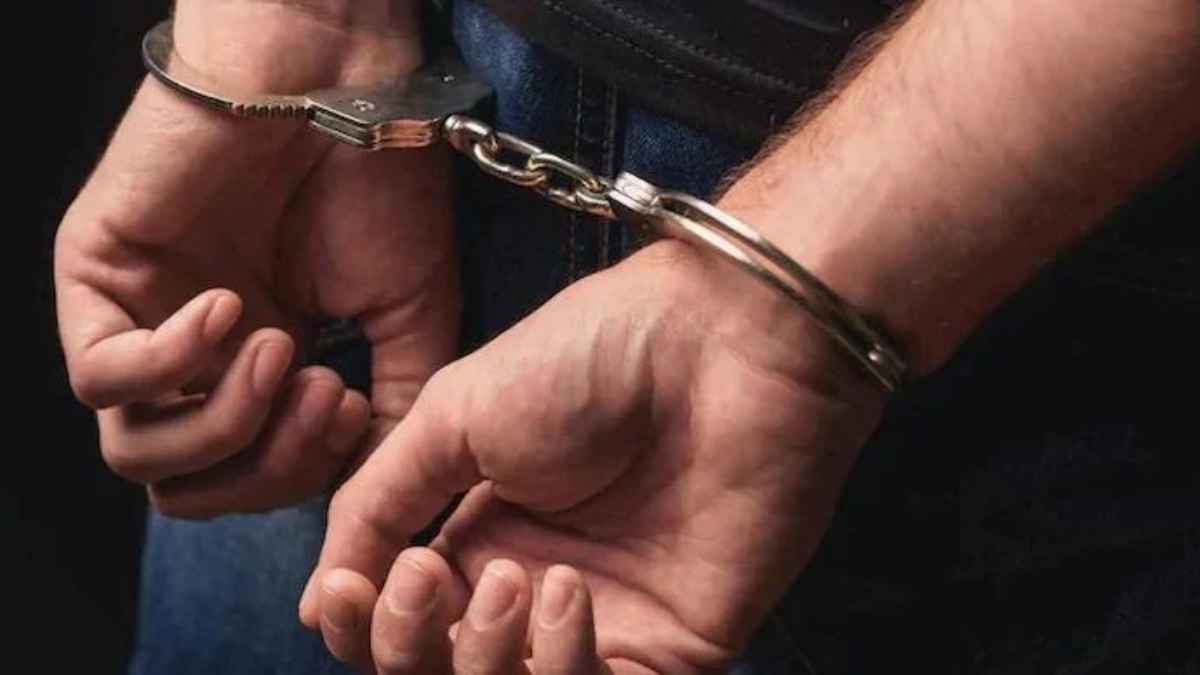 Crime news : फर्जी राशन कार्ड बनवाकर मुफ्त का राशन खाने वाला विदेशी नागरिक गिरफ्तार