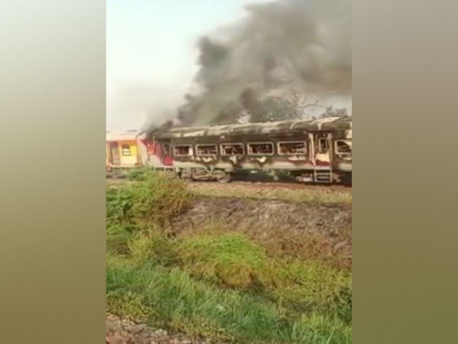 UP, Fire break out, two bogies, Patalkot Express, Agra,