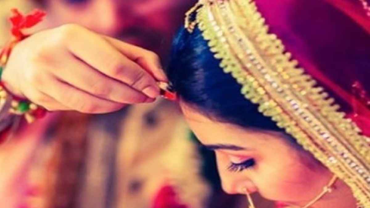 सिंदूर कहीं नकली तो नहीं? कैसे करें असली की पहचान, किडनी और दिमाग से खास कनेक्शन