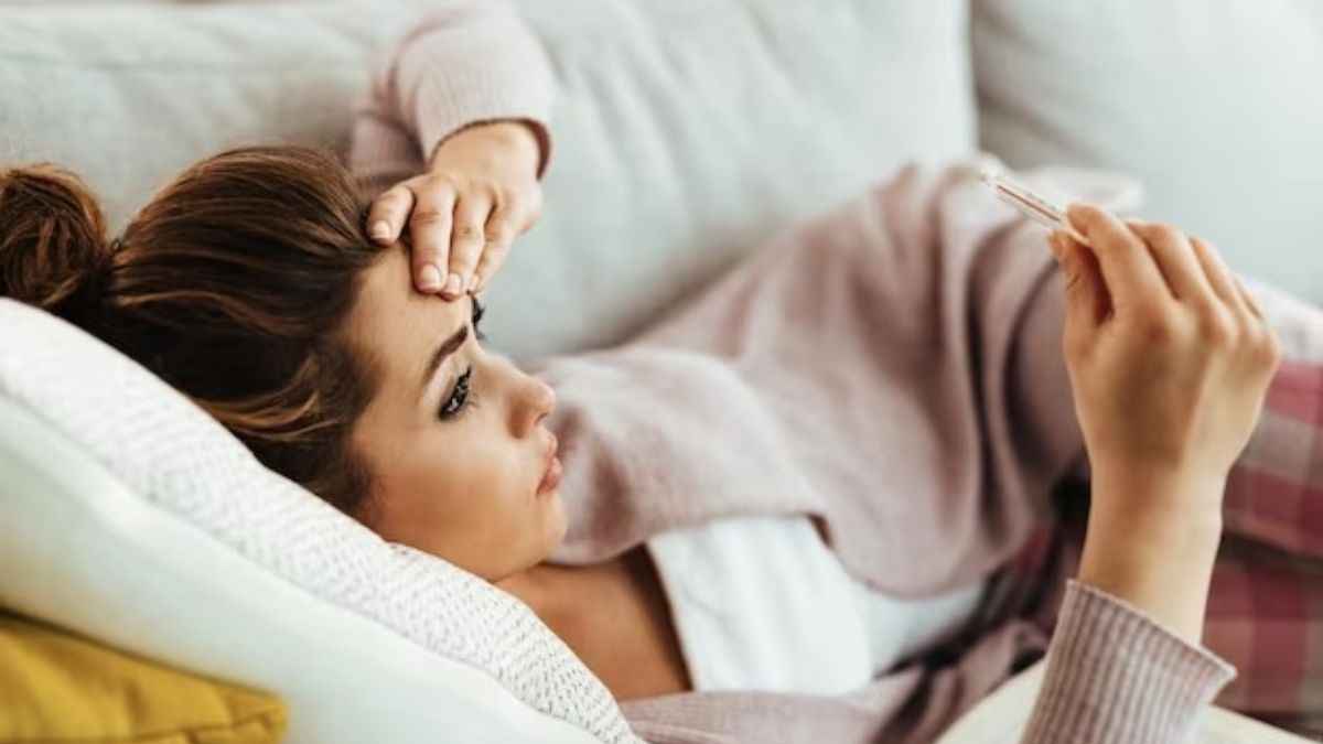 फैल रहा है अजीबोगरीब बुखार, दिखें ये 5 लक्षण तो तुरंत हो जाएं सावधान