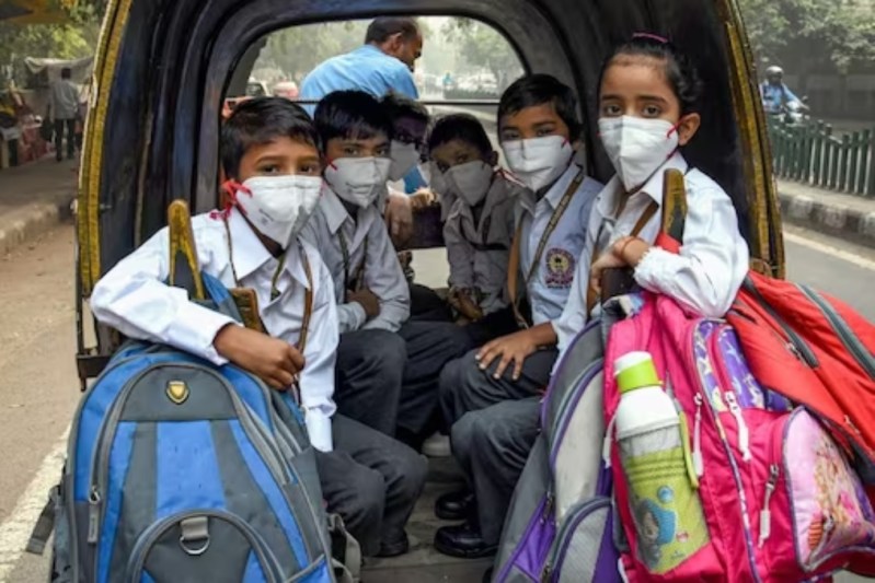 Schools closed in delhi, Pollution in Delhi, Arvind kejriwal, delhi govt, air Pollution in delhi, Poor AQI,