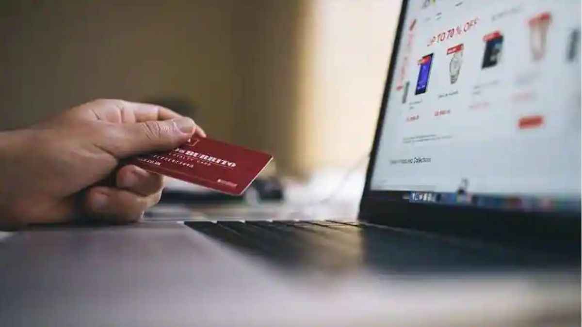 आधार, ATM कार्ड, Bank डिटेल्स हुईं लीक, फिर भी नहीं होगा अकाउंट हैक!