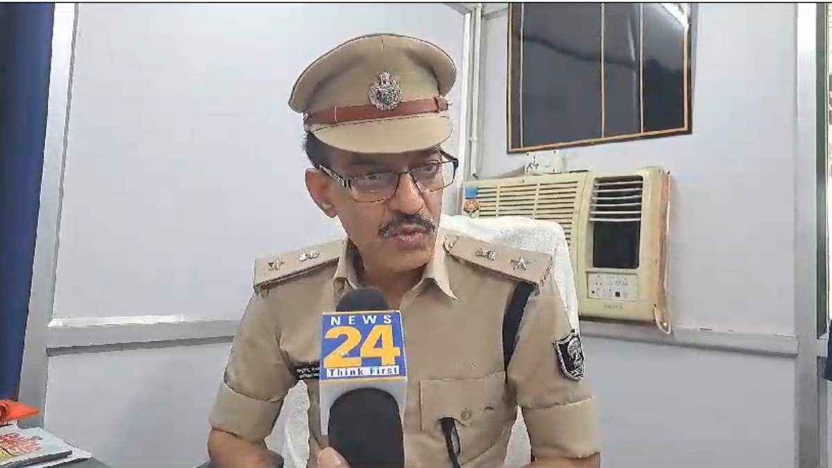 रेलवे को डाक से आई थी धमकी, पुलिस ने दो संदिग्धों से की पूछताछ, अब लिखावट की होगी जांच