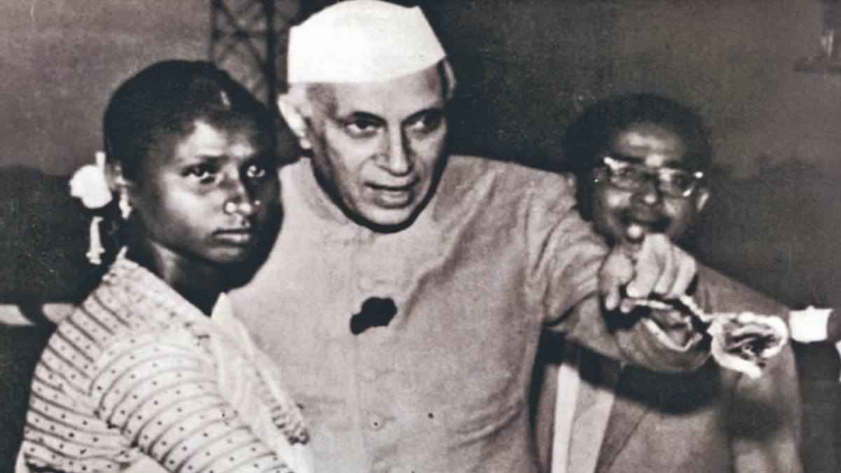 पंचेत डैम का उद्घाटन करने वाली बुधनी मंझियाइन का निधन, जवाहर लाल नेहरू की पत्नी बता कर दिया गया था समाज से अलग