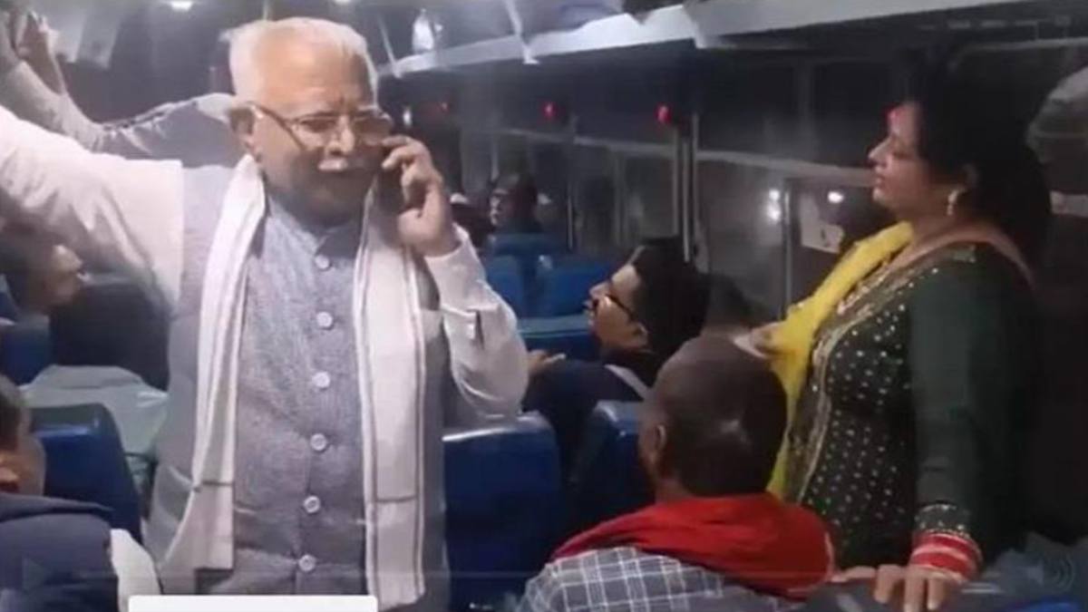 Haryana CM Manohar Lal Khattar, CM Khattar Traveled in Bus, Haryana Roadways Bus, Video Viral, Hind News, Roadways Bus, Haryana News