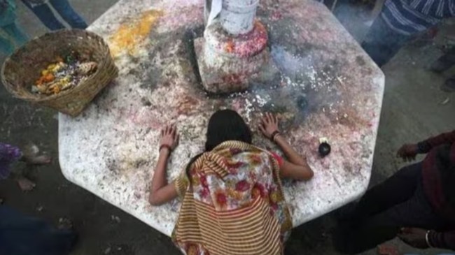 Cleric forces woman to convert to Islam