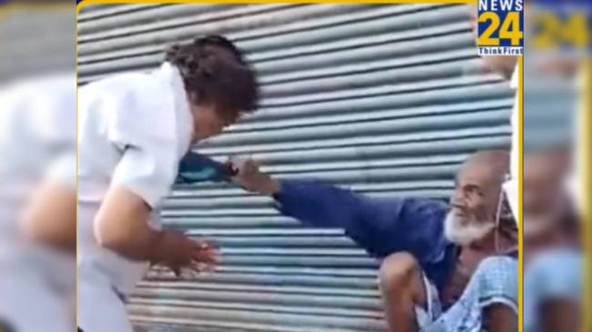 Madhya Pradesh Assembly Election 2023, Congress candidate, Blessings, Paras Saklecha, Video Viral, Slippers, Election News, Madhya Pradesh News