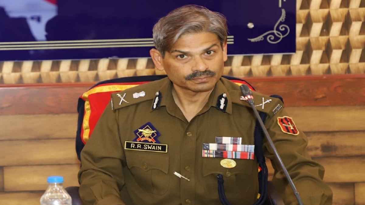 Jammu-Kashmir : DGP स्वैन ने पाकिस्तान को दी चेतावनी, बोले- आतंकियों को हराने के लिए हैं प्रतिबद्ध