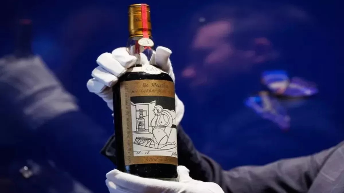 1926 Macallan Whiskey Auction, Valerio Adami Label, Viral Story, Whiskey Auction, Macallan Distillery Glasgow, Japanese Earthquake 2011, World's most valuable whisky, Macallan single-malt whisky, दुनिया की सबसे महंगी दारू,