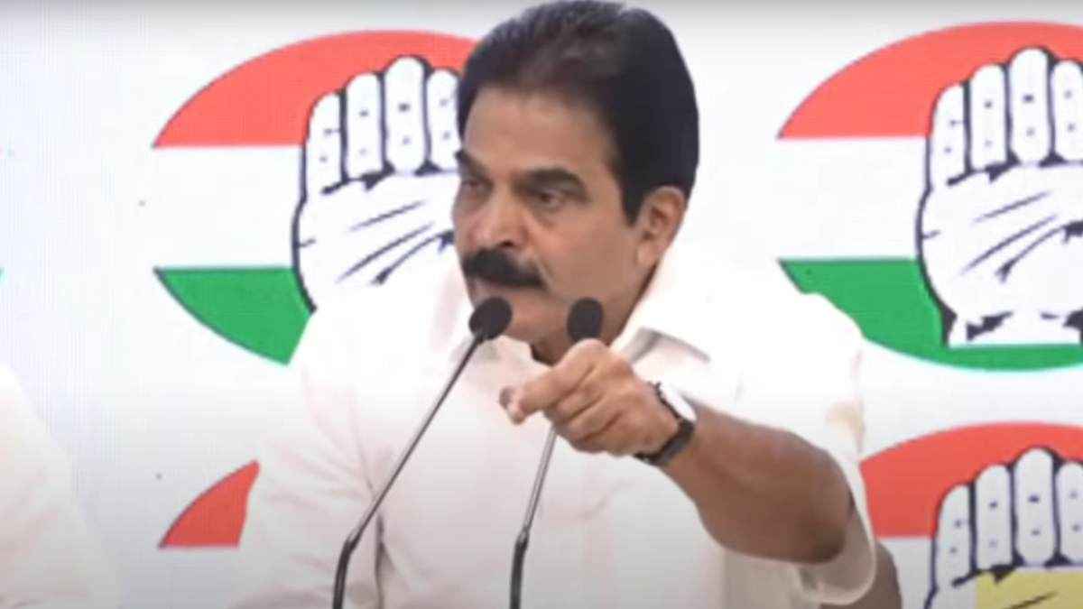 Mahadev App Scam: स्मृति ईरानी के आरोपों पर कांग्रेस का जवाब, वेणुगोपाल बोले- BJP भूपेश बघेल की छवि को नुकसान पहुंचाना चाहती है