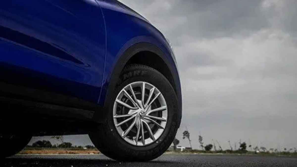 14 लाख में Mahindra की सात सीटर कार, बच्चे बूढ़े और जवान सब हुए दीवाने