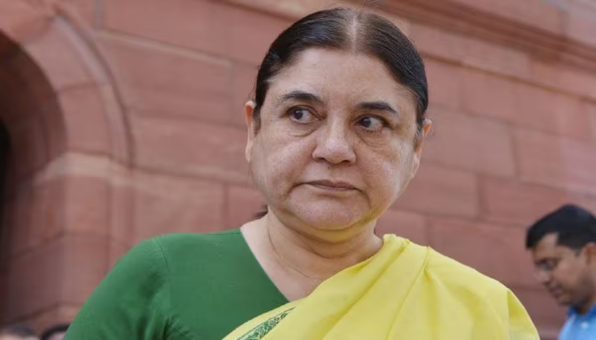 Maneka Gandhi filed FIR against Elvish Yadav Said He is Kingpin