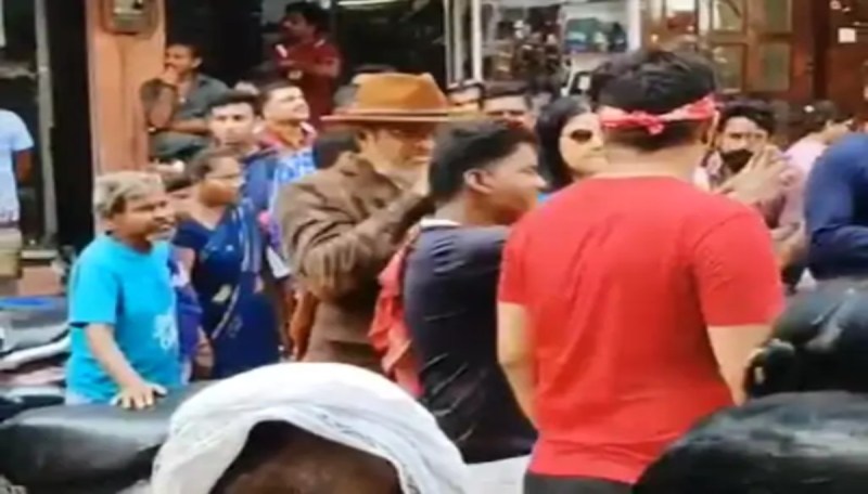 Nana Patekar slapped Fan in Varanasi