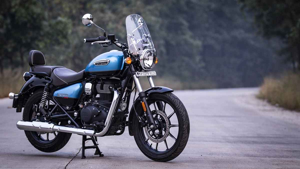 Royal Enfield Meteor 350: स्टाइलिश लुक्स, 15 लीटर का फ्यूल टैंक, माइलेज 41 की 