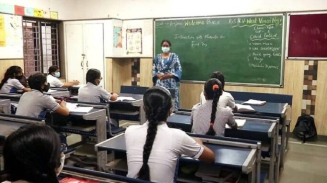 School рд╕реНтАНрдХреВрд▓реА рдХрд┐рддрд╛рдмреЛрдВ рдореЗрдВ рдкрдврд╝рд╛рдП рдЬрд╛ рд╕рдХрддреЗ рд╣реИрдВ рд░рд╛рдорд╛рдпрдг-рдорд╣рд╛рднрд╛рд░рдд, NCERT рдкреИрдирд▓ рдиреЗ рдХреА рд╕рд┐рдлрд╛рд░рд┐рд╢