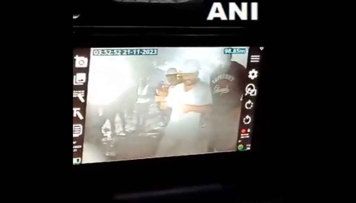 Uttarkashi: 'सभी लोग मुस्कुराइए...जल्दी आपको बाहर निकालेंगे...' सर्जरी वाले कैमरे से मिली 41 मजदूरों की पहली झलक