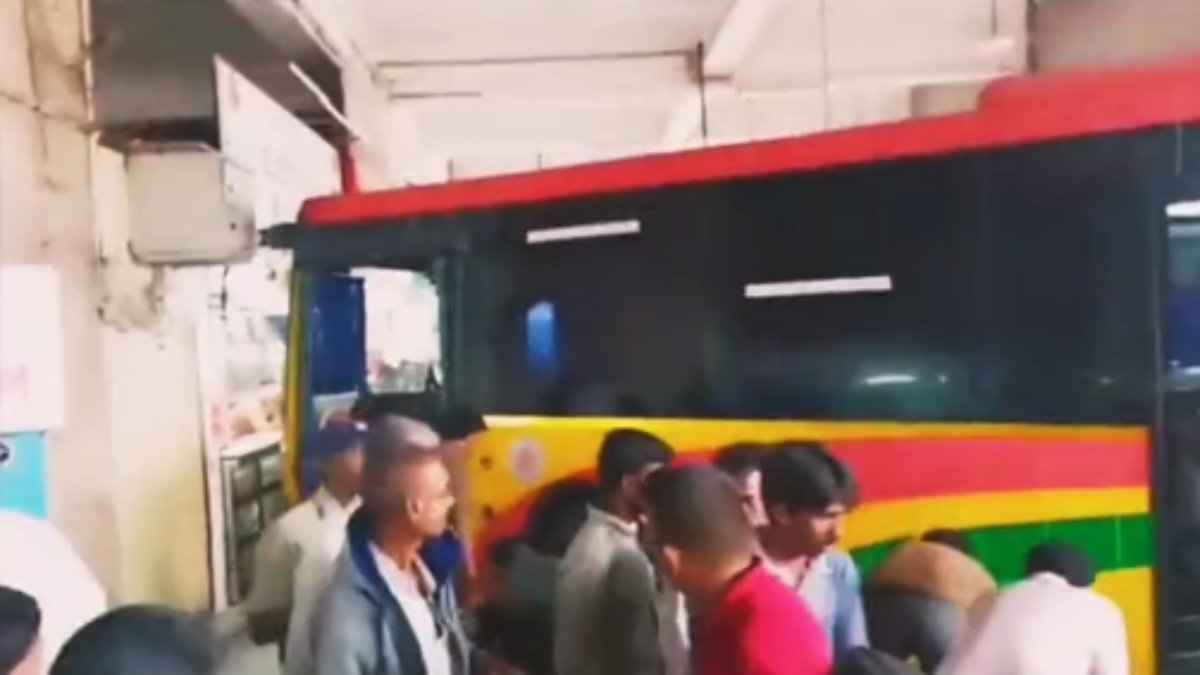 'काल' बनी बस; अचानक बसस्टैंड के प्लेटफॉर्म पर चढ़ी, 8 माह की बच्ची समेत तीन की मौत