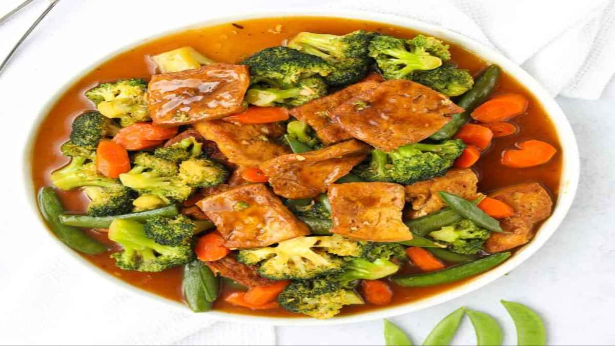 घर बैठे सिर्फ 30 मिनट में तैयार करें मसालेदार चाइनीज रेसिपी ब्रेज्ड टोफू