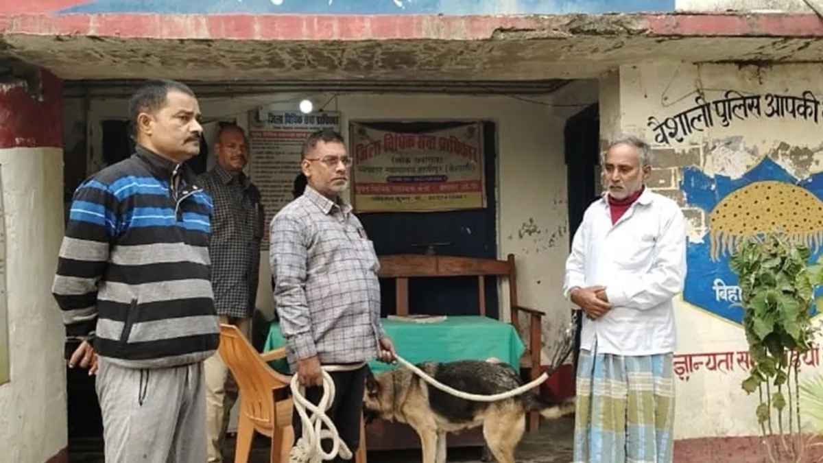 बिहार के गर्ल्स हॉस्टल में भी Unsafe हैं बेटियां! अकेली छात्रा को देखकर रूम में घुसा 'हकीम', दुष्कर्म के बाद पुलिस ने किया गिरफ्तार
