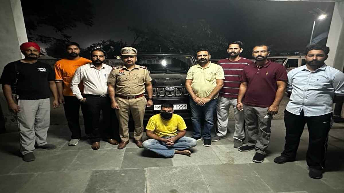 तरन तारन में 2 नशा तस्कर गिरफ्तार, पुलिस ने 40 किलोमीटर पीछा कर दबोचा, 2 किलो हेरोइन बरामद