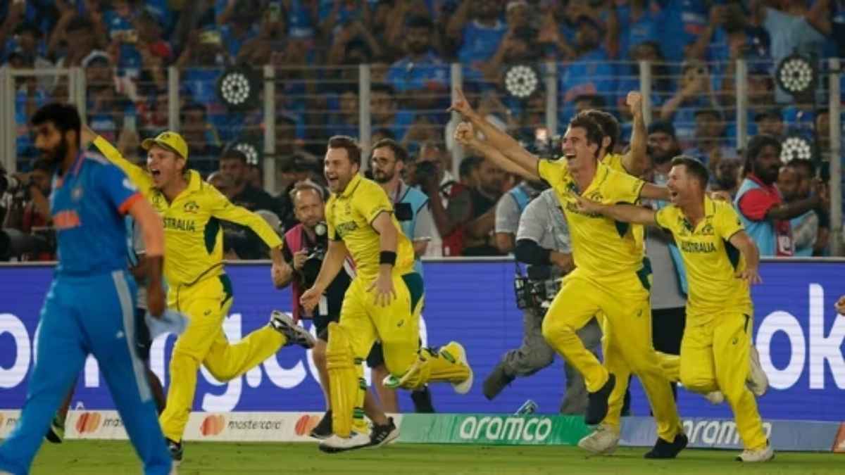 IND vs AUS India Lost Match by 6 Wicket siraj kohli became emotional IND vs AUS India Lost Match by 6 Wicket siraj kohli became emotional