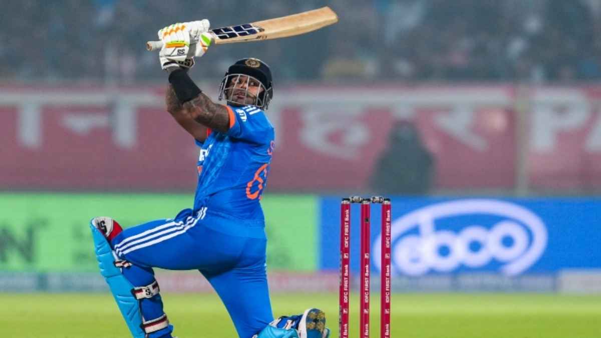 धोनी का 16 साल पुराना रिकॉर्ड सूर्यकुमार यादव ने किया चकनाचूर, अफ्रीका में बन गए भारत के नंबर-1 कप्तान